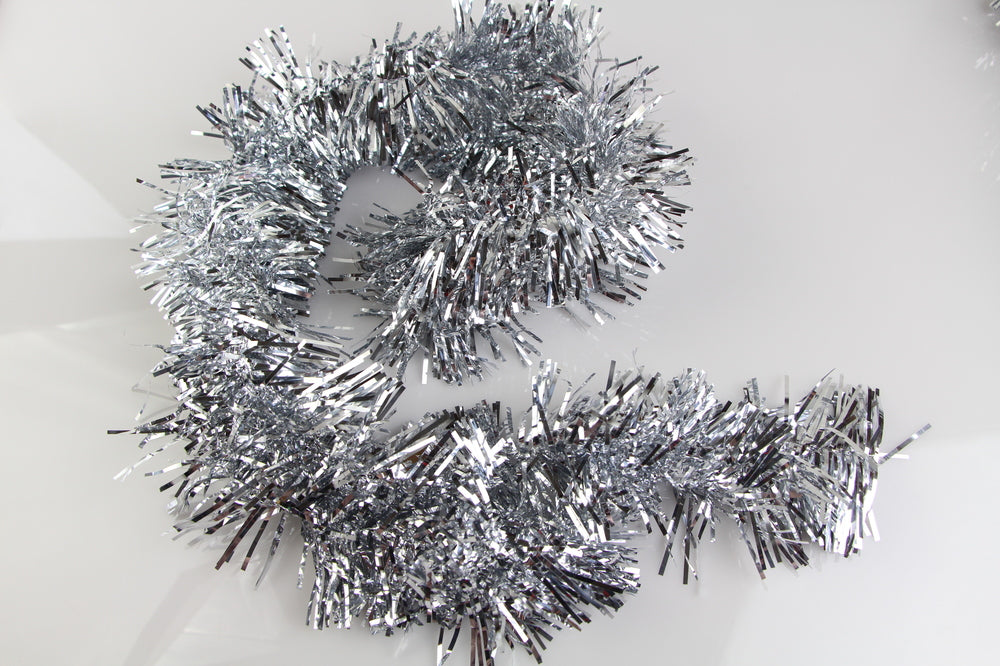 25 X Christmas Tinsel Thin Xmas Garland Tree Decorations - Silver