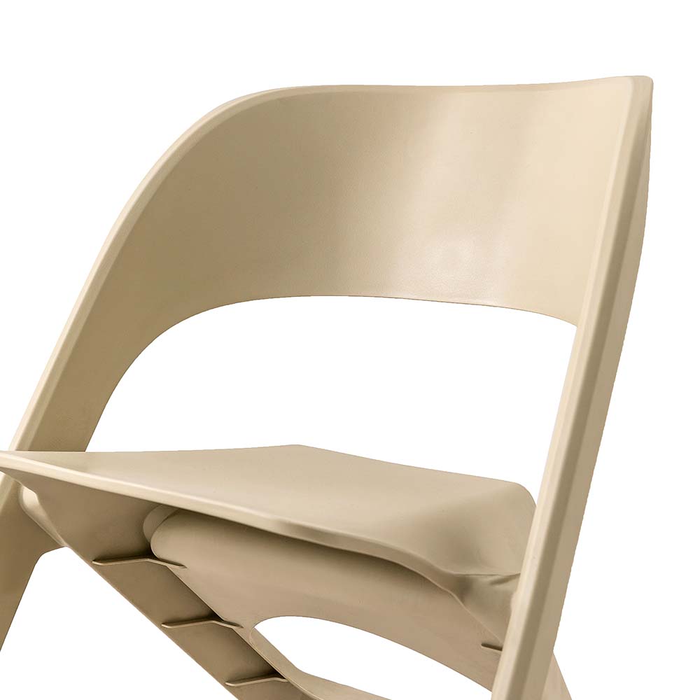 AI-PP-CHAIR-BG-202502281210-04.jpg