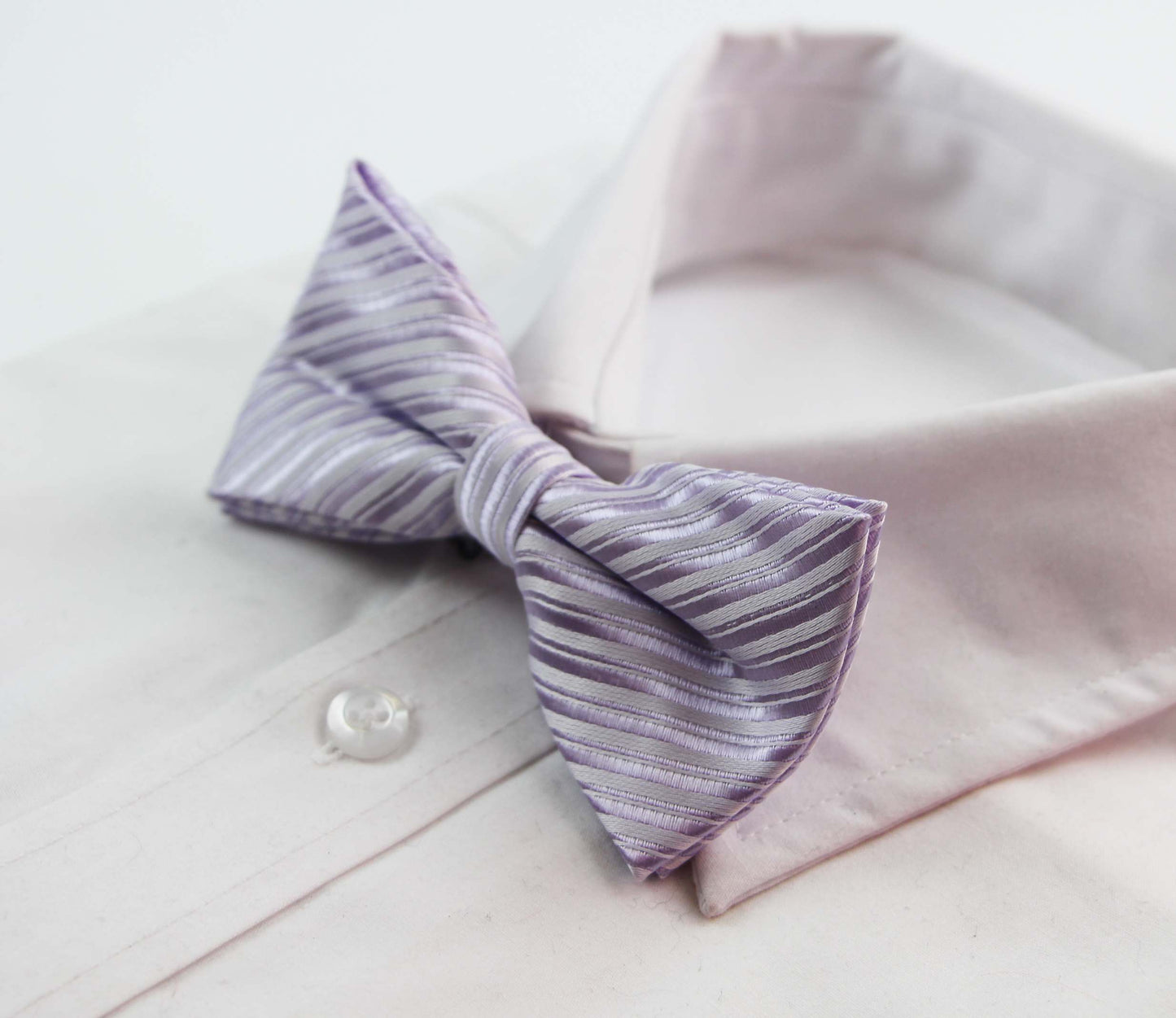 Mens Light Purple Patterned Bow Tie