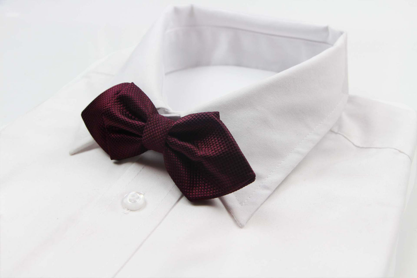 Mens Plum Diamond Shaped Checkered Bow Tie
