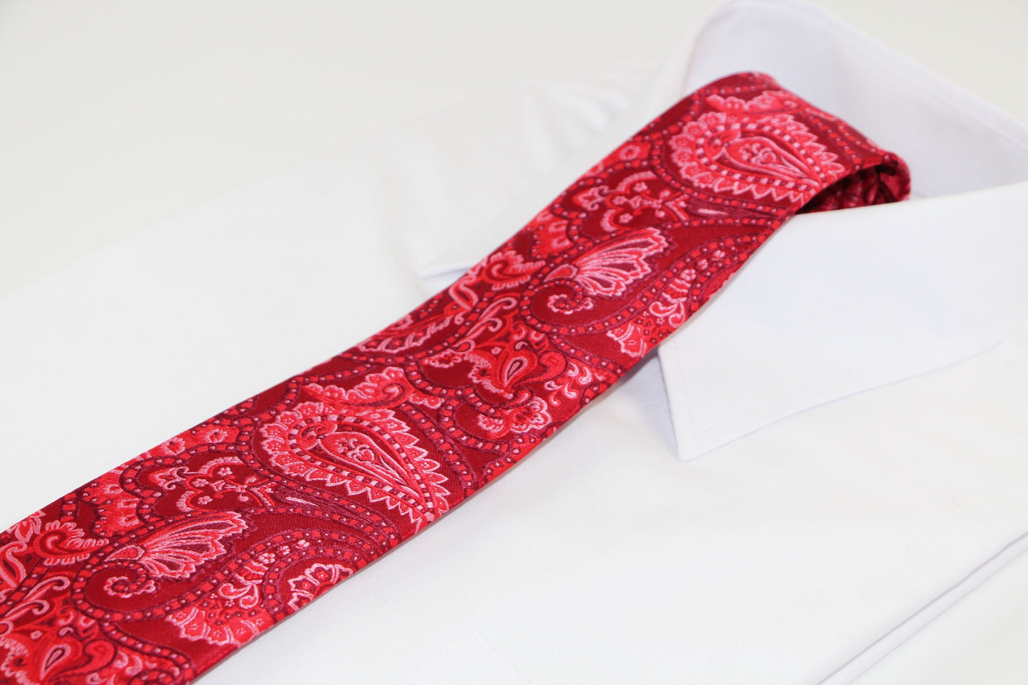 Mens Red Boho Paisley Patterned 8cm Neck Tie