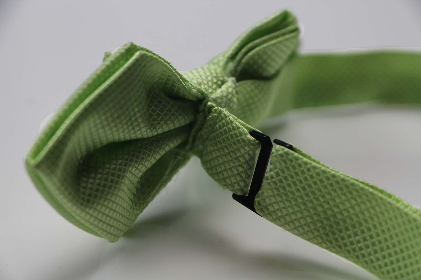 Mens Lime Diamond Shaped Checkered Bow Tie