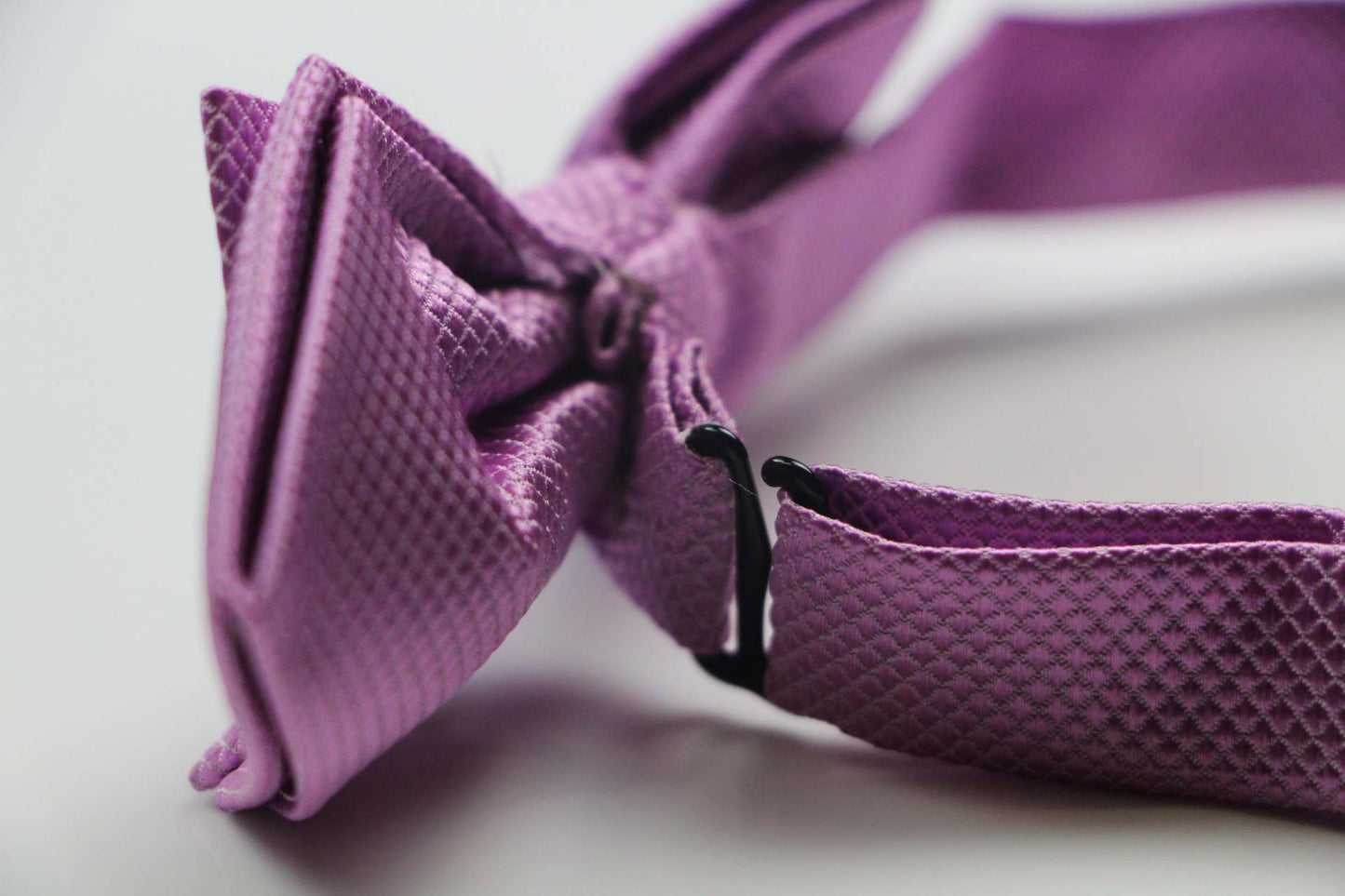 Mens Light Purple Diamond Shaped Checkered Bow Tie