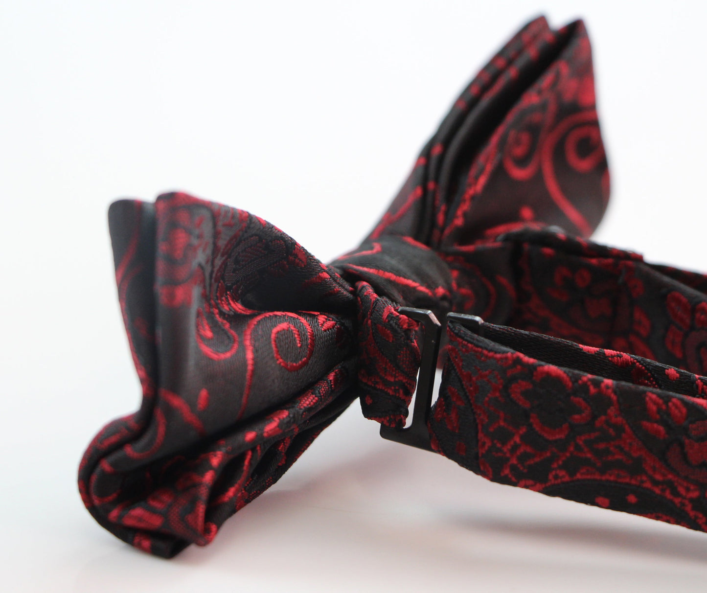 Mens Black & Red Elegant Paisley Patterned Bow Tie