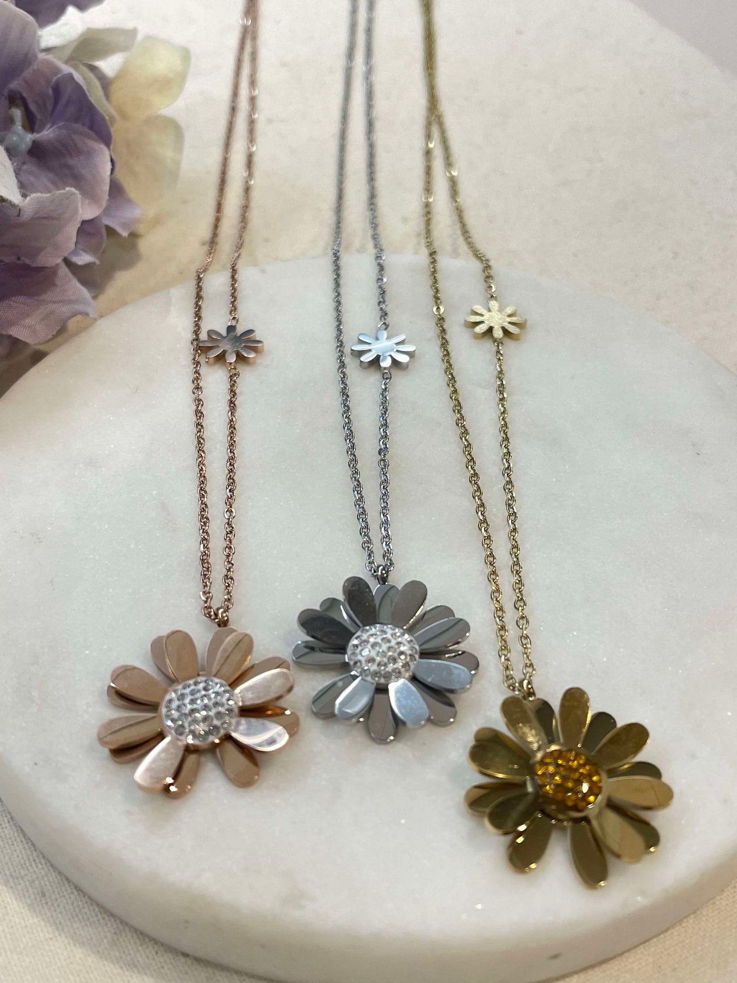 Flowers for you necklace - rose gold