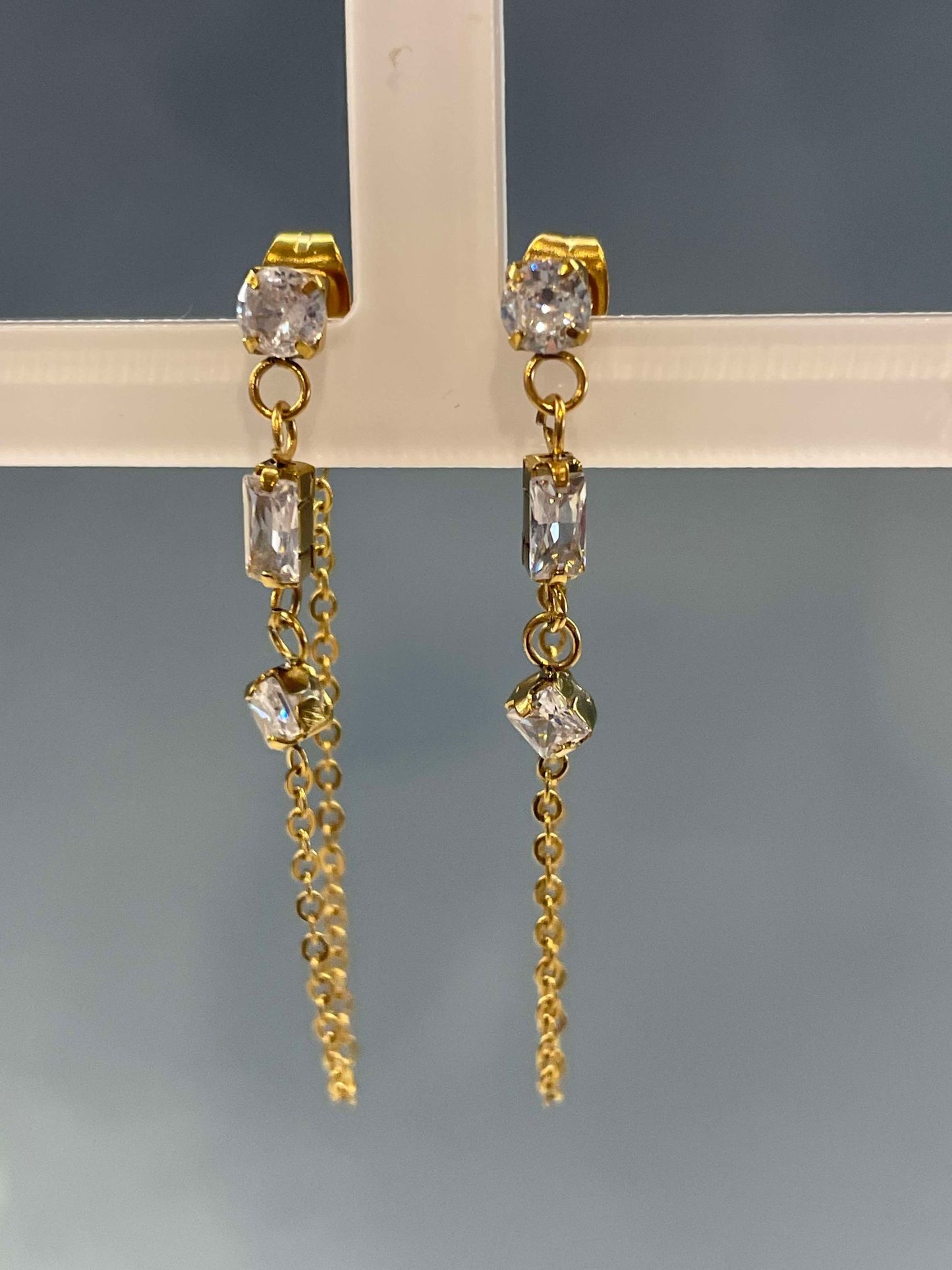 Single chain bling earring – Tarnish Proof Jewellery