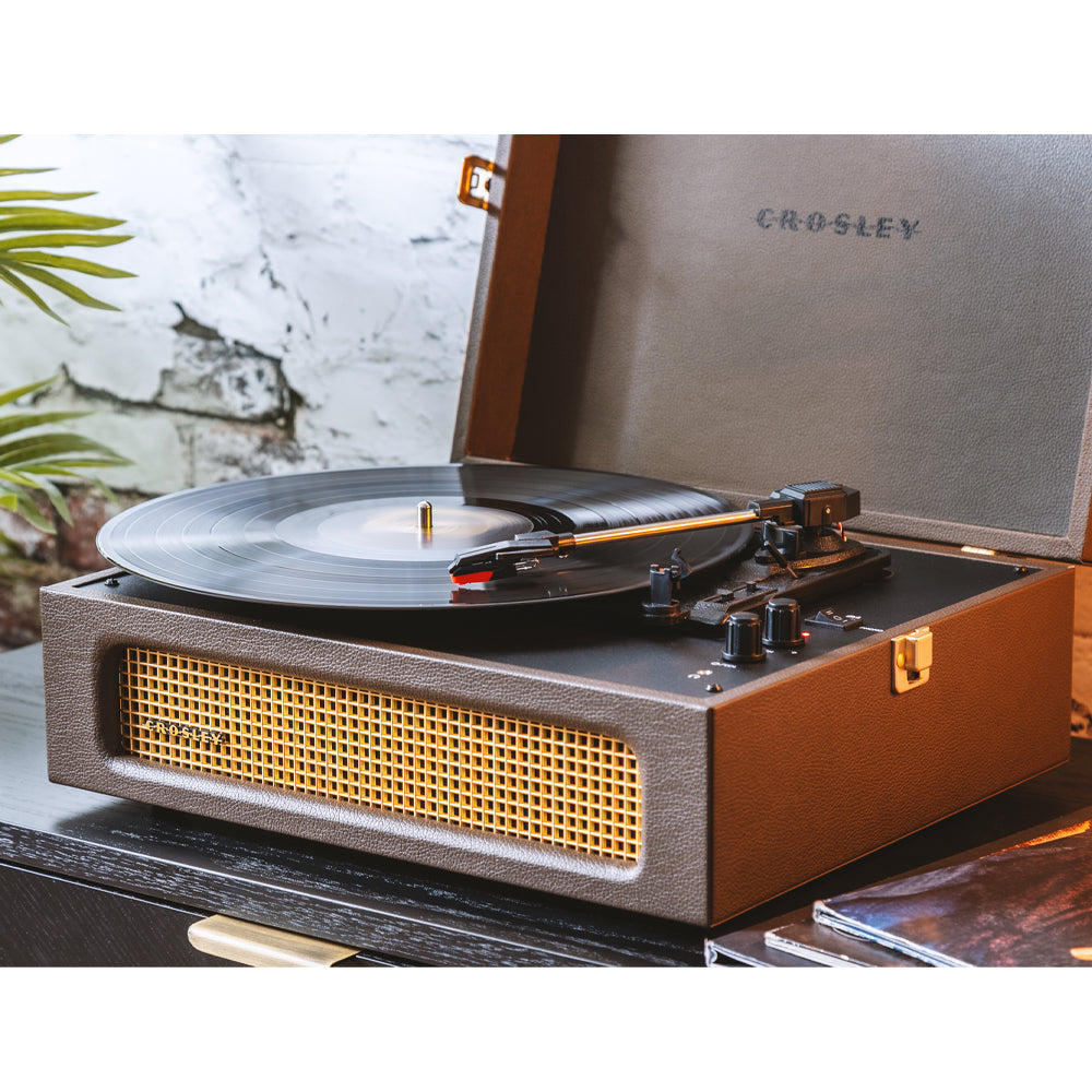 Crosley Voyager Bluetooth Portable Turntable - Cocoa + Gadhouse Vinyl Rack Bundle - Black