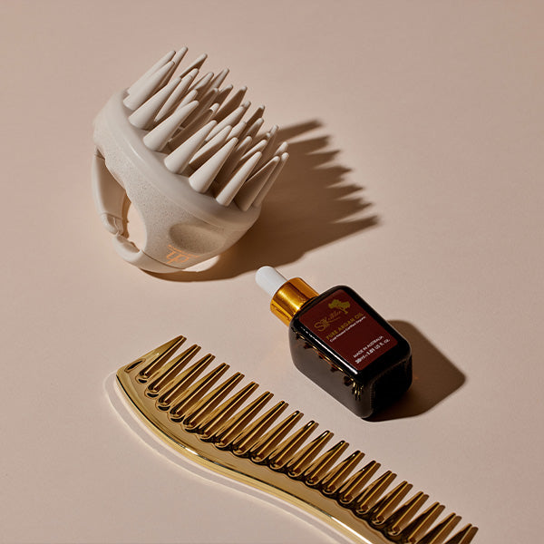 Emilee Hembrow Scalp Massager Brush