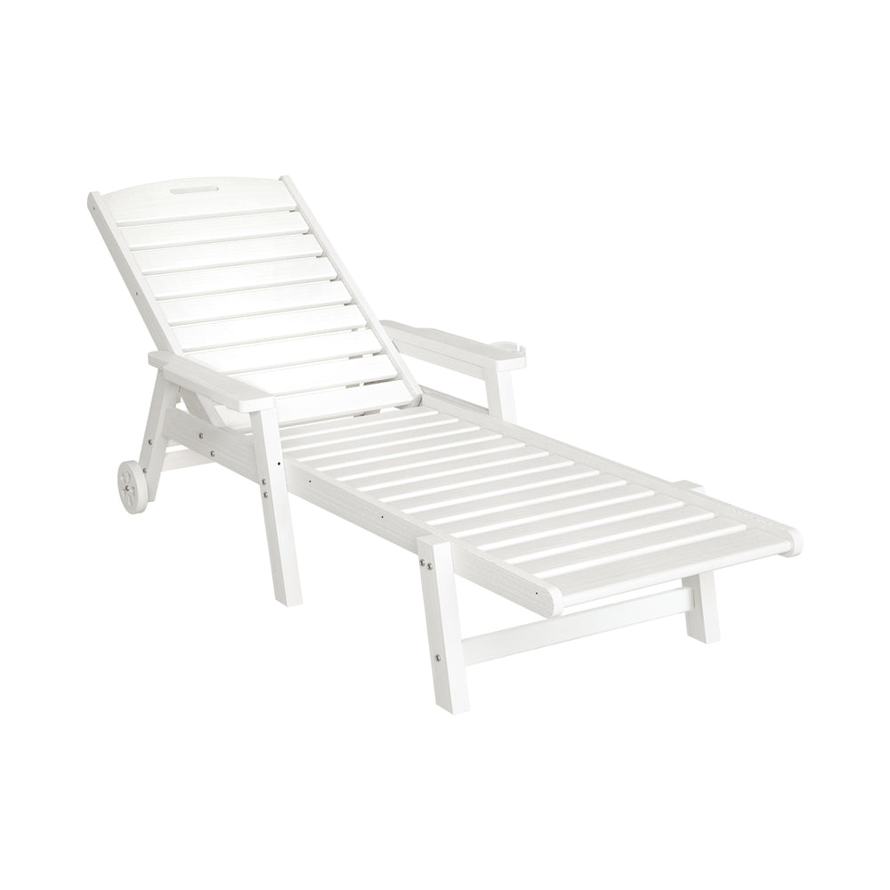 FF-LOUNGE-HE-WH-202508051314-02.jpg