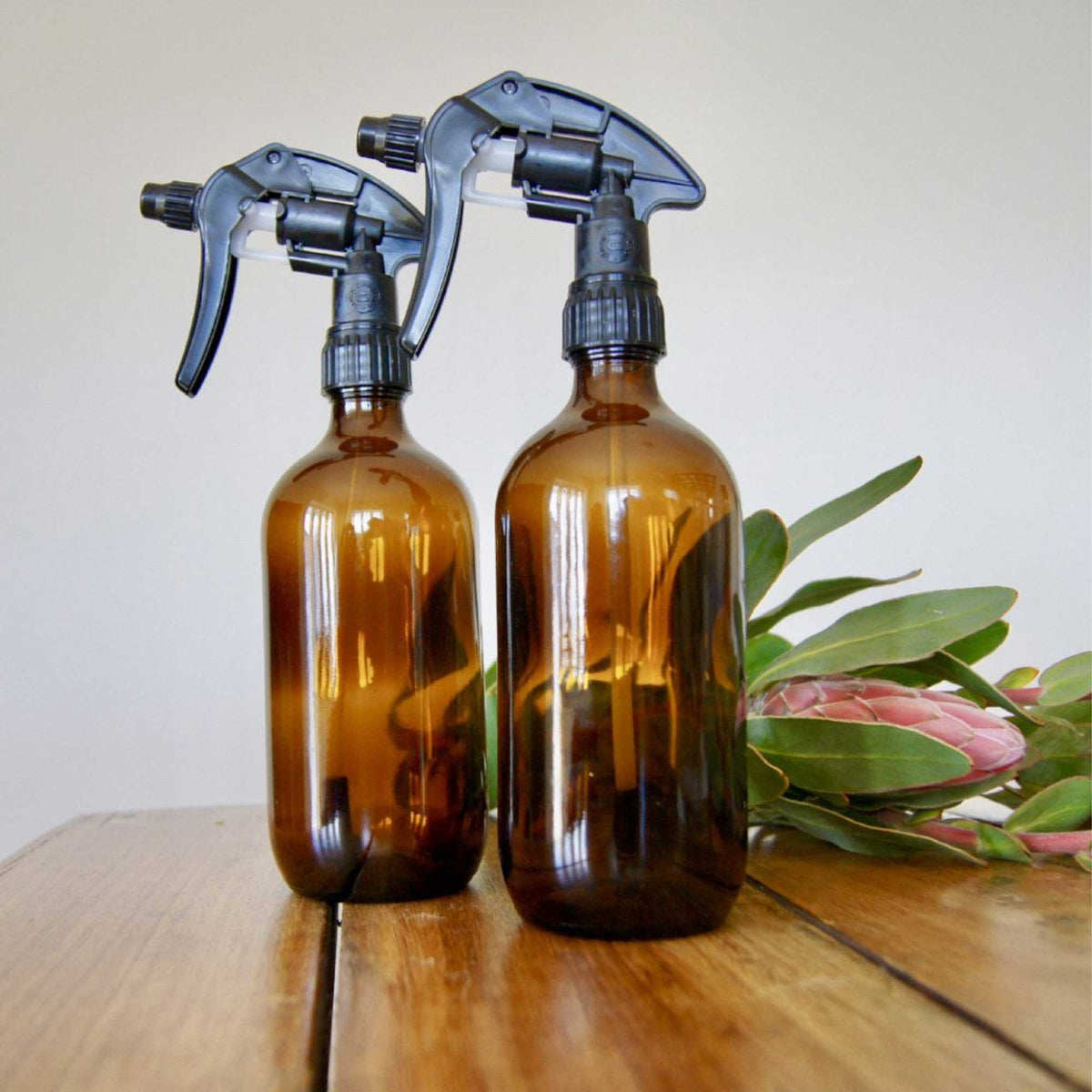Kitchee 5 x 500ml Amber Glass Spray Bottle + Trigger Spray Screw Lid Bulk