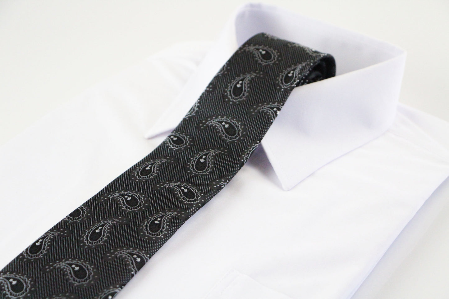 Mens Black, Dark Grey & Grey Floating Paisley Patterned 8cm Neck Tie