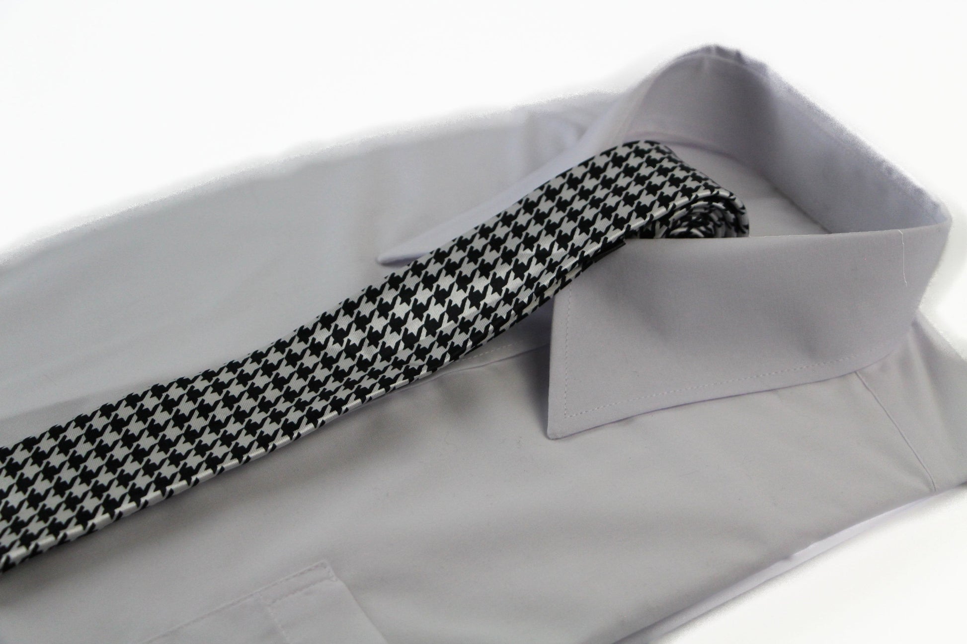 Mens Black & White Mosaic Print 5cm Skinny Neck Tie
