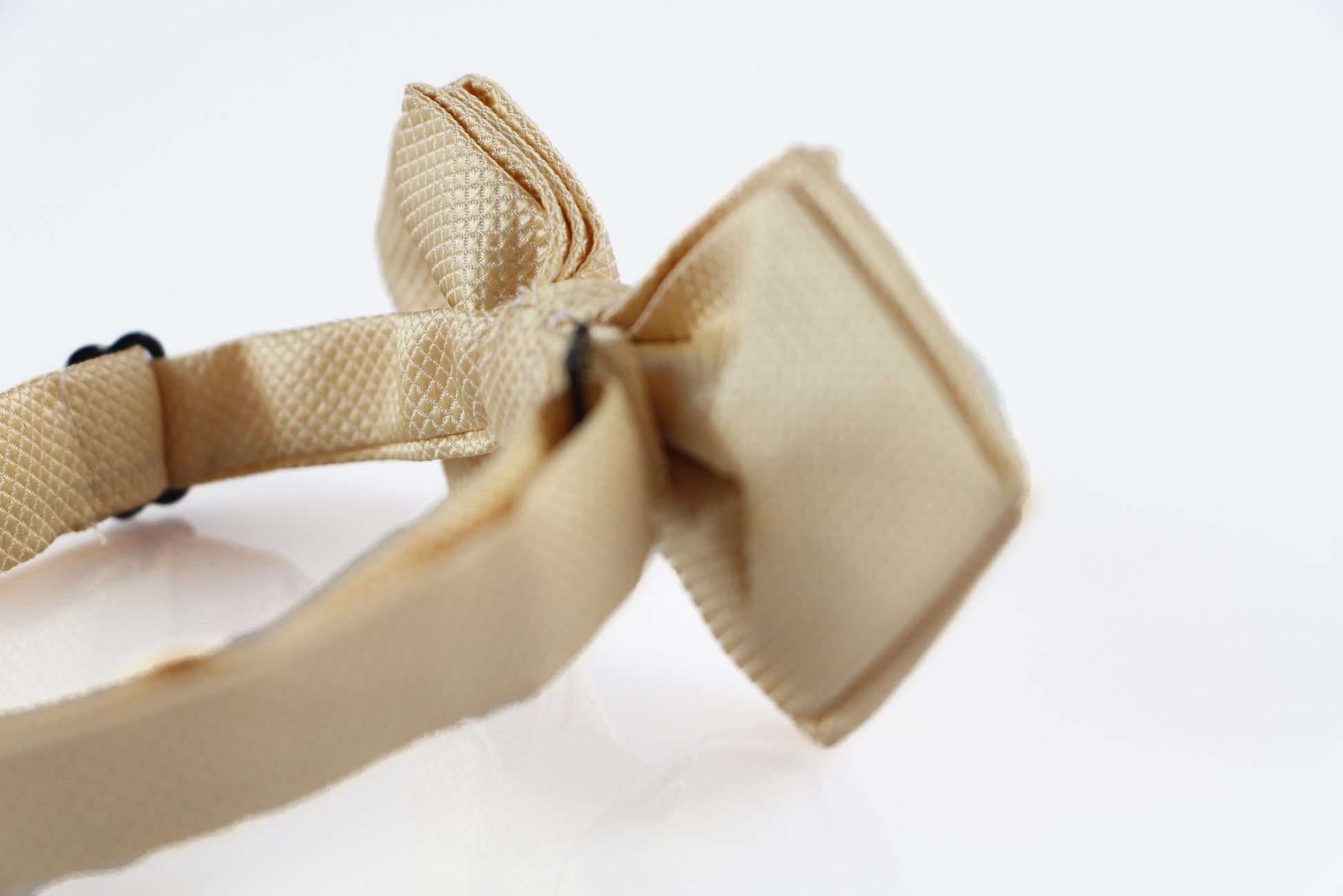 Mens Gold Diamond Shaped Checkered Bow Tie