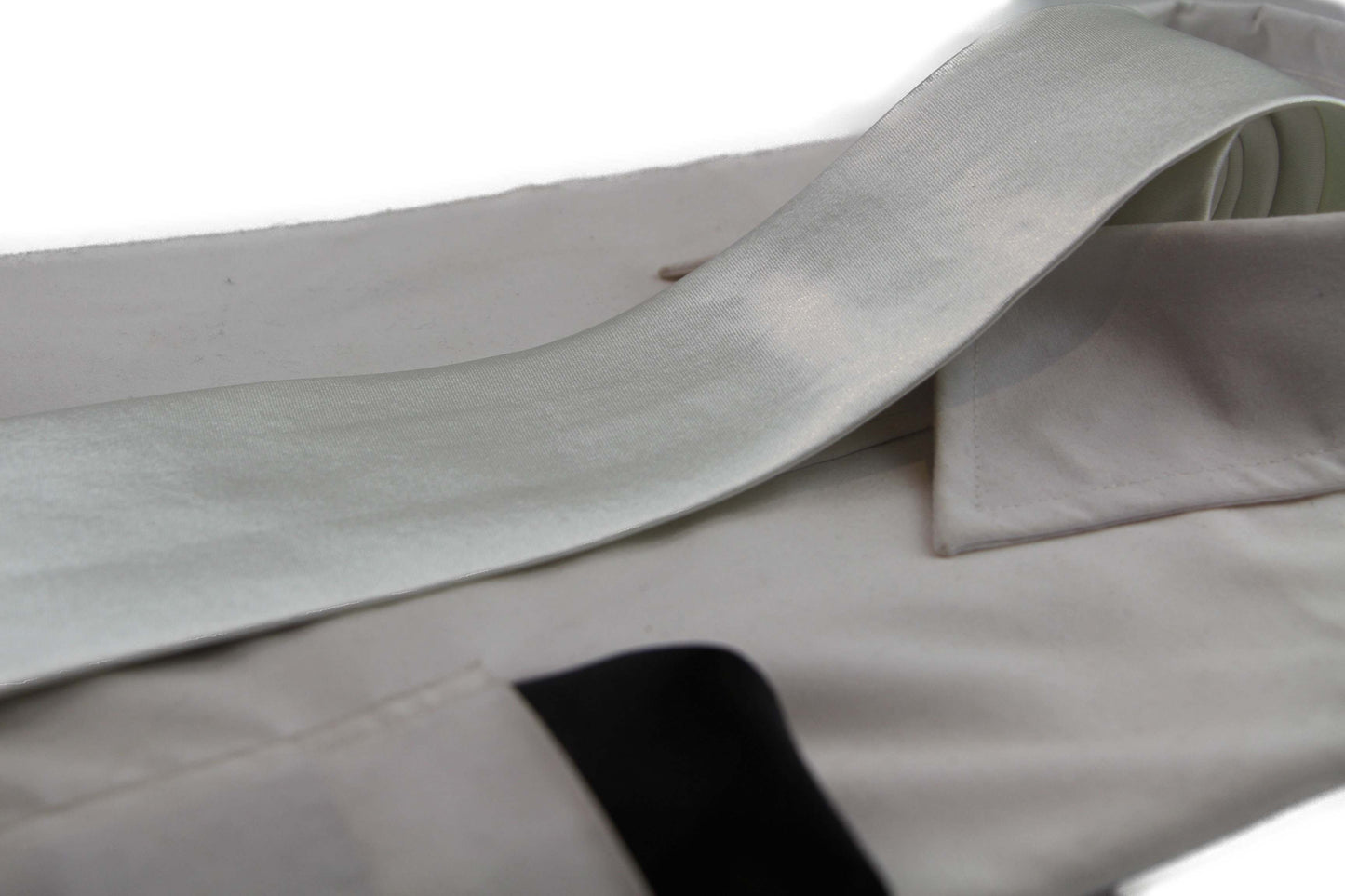 Mens Ivory 8cm Neck Tie & Black Pocket Square Set