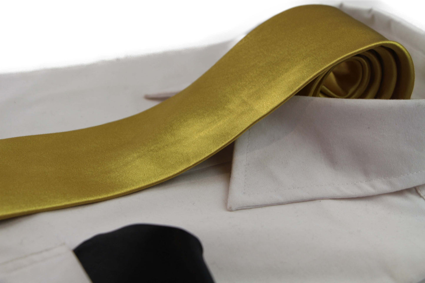 Mens Mustard Yellow 8cm Neck Tie & Black Pocket Square Set