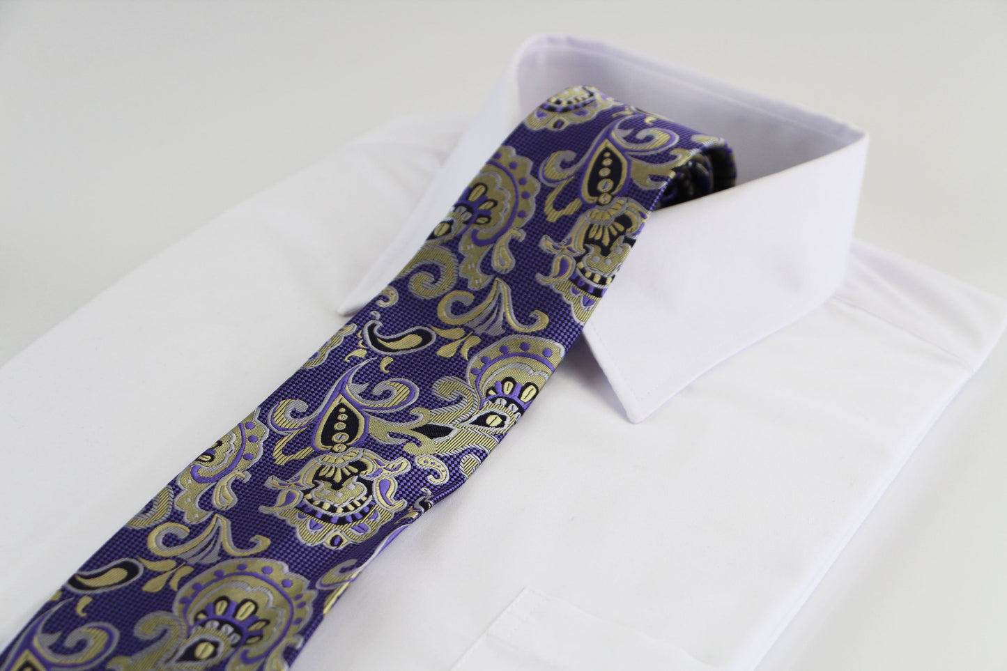 Mens Purple & Light Yellow Unique Paisley Patterned 8cm Neck Tie