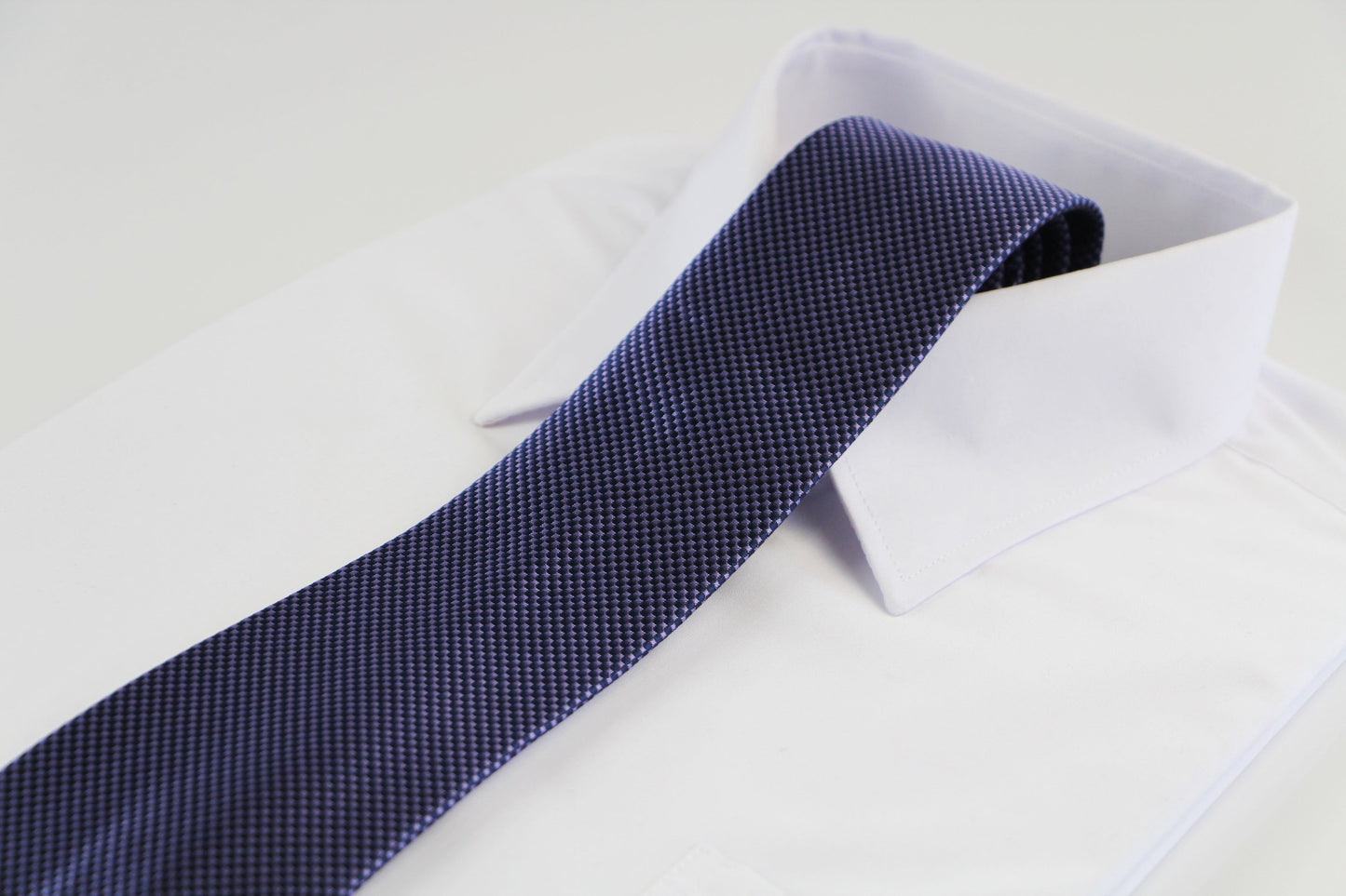 Mens Purple Mini Squares & Circles Patterned 8cm Neck Tie