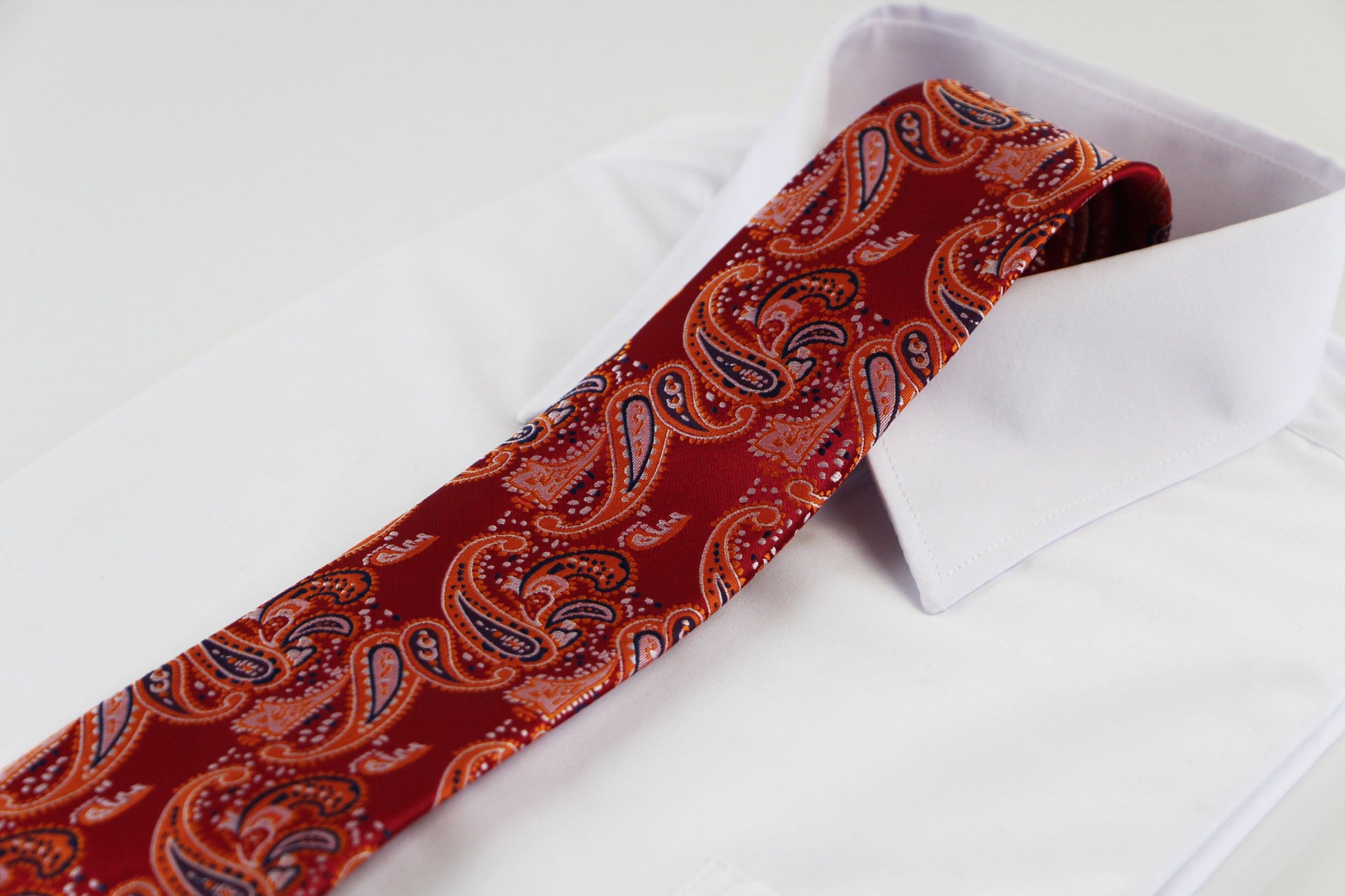 Mens Red & Orange Paisley Patterned 8cm Neck Tie
