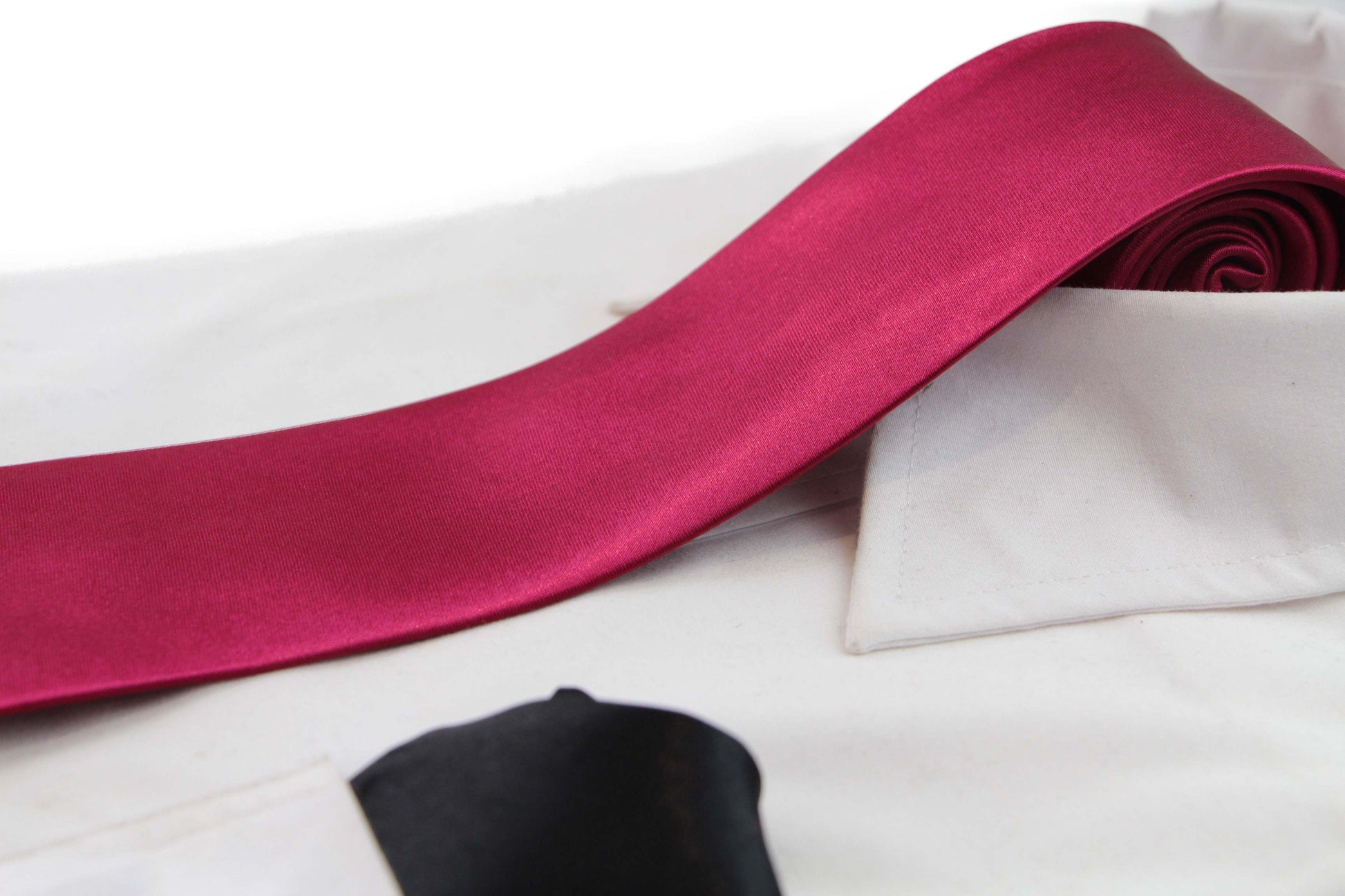 Mens Red Wine 8cm Neck Tie & Black Pocket Square Set