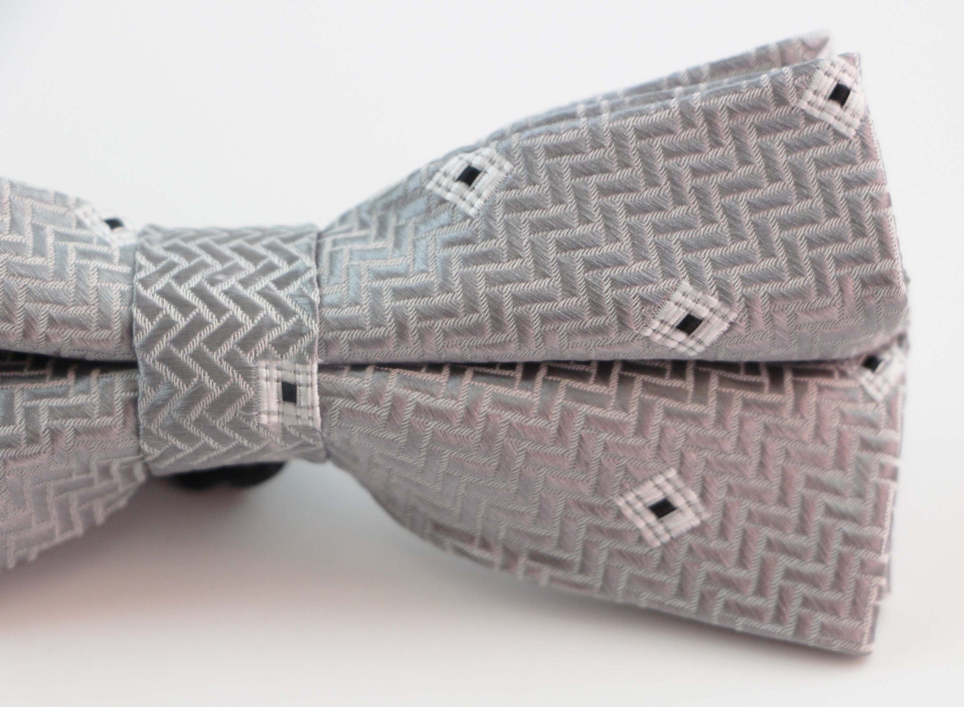 Mens Silver Patterned Bow Tie