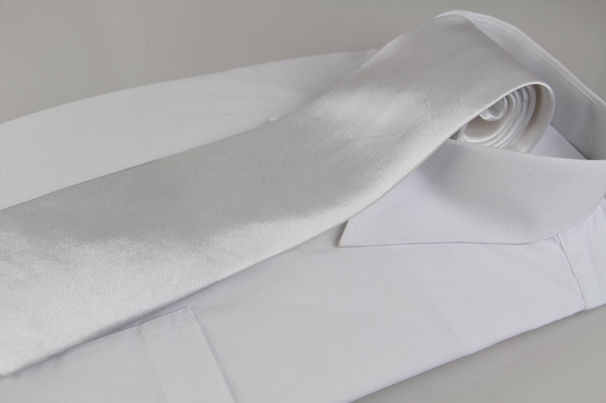 Mens White Classic 10cm Plain Neck Tie