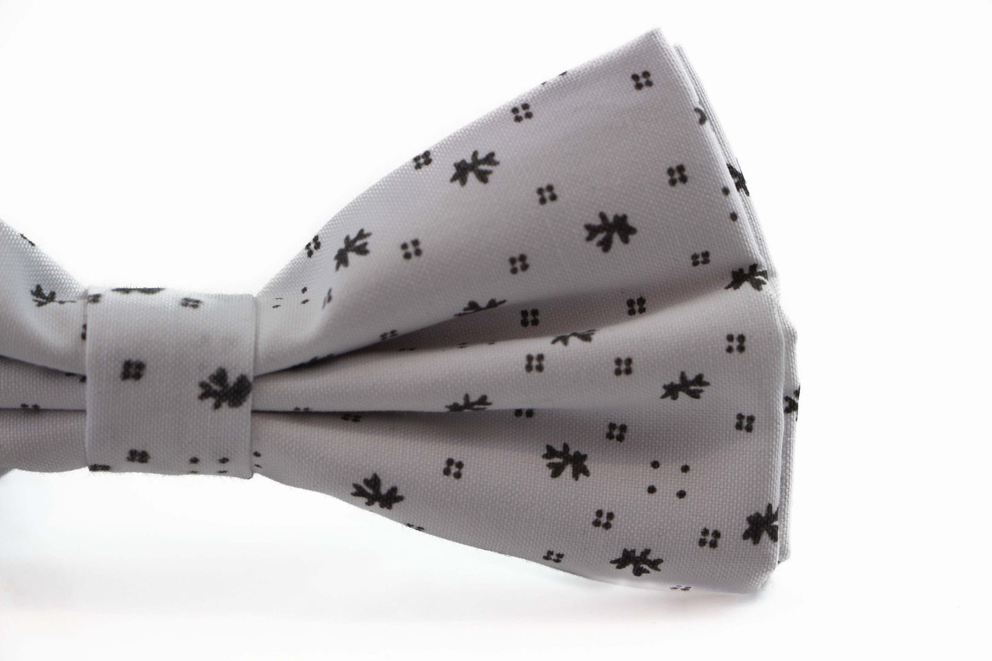 Mens White Preppy Leaf & Dots Patterned Cotton Bow Tie