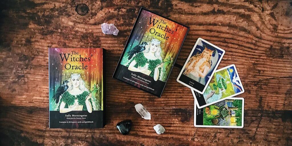 Witches' Oracle, The: Contains 42 Divinatory Cards and Guidebook